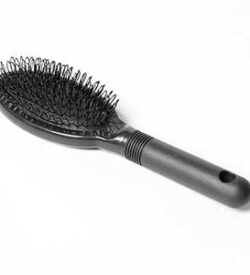 Our specially designed LOX Loop Brush is a necessity when wearing your LOX Extensions. The looped bristles allows you to brush right at the scalp without pulling on the extensions.